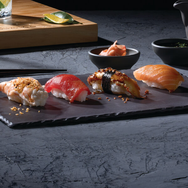 Sushi nigiris con camarón, anguila y atún | P. F. Chang's