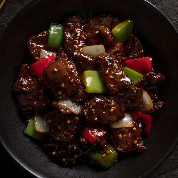 PepperSteak Piezas filete de res con pimientos rojos, cebolla | P. F. Chang's